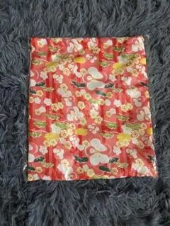 赤い花柄和風巾着