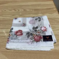 MARIO VALENTINO ハンカチ　薔薇　綿100% 入手困難品　超希少のサムネイル