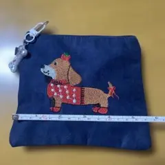 ハローキティ 骨型チャーム付き ポーチ 犬刺繍