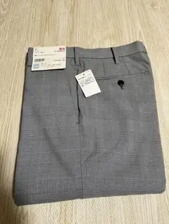 【新品未使用】UNIQLOグレー チェック柄 スラックス