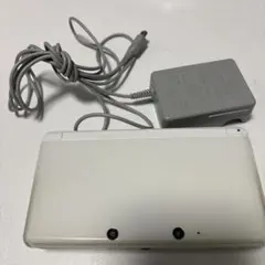 Nintendo 3DS 本体　ホワイト
