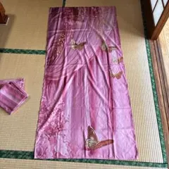 ピンク蝶と花デザインカーテン