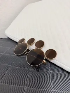 ミッキー型ゴールドフレームサングラス