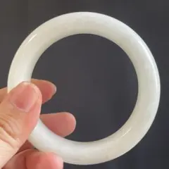 超美品　ホワイト和田玉バングル