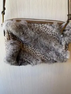 ファーショルダーバッグ