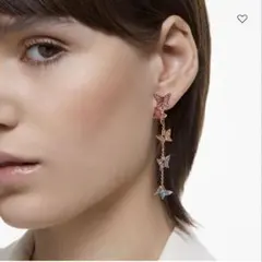 Swarovski 蝶のデザイン ピアス(両耳用)