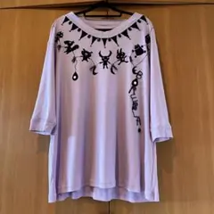 薄紫色のキャラクターチュニック