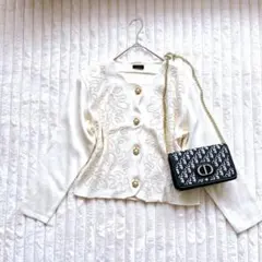 美品‼️ZAZIE ザジ　長袖カーディガン　M アイボリー　ビジューボタン　刺繍のサムネイル