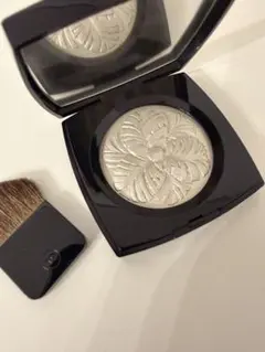 CHANEL CAMÉLIA DE PLUMES ハイライティングパウダー