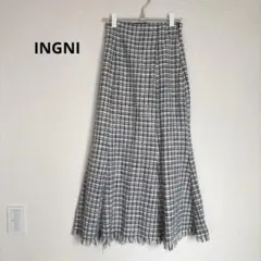 INGNI イング　新品　裾 フリンジ ツイード マーメイド スカート 白 黒