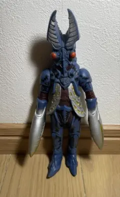 ウルトラマン 怪獣フィギュア　バルタン星人2001年