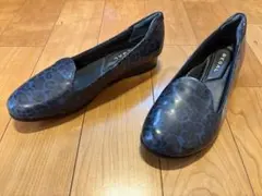 極美品REGALWalkerエナメルパンプス カッターブルーブラックレオパード柄のサムネイル
