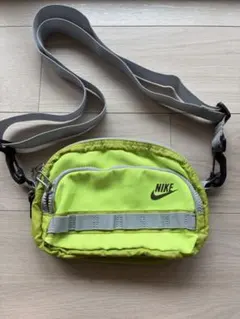 NIKE ショルダーバッグ ネオンイエローのサムネイル