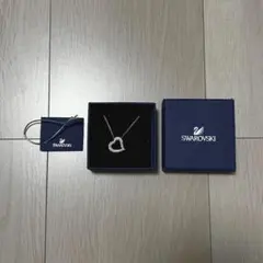 Swarovski ハート型 ネックレス