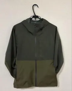 【UNIQLO】　ブロックテックパーカー　オリーブ