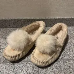 UGG ファー付きモカシン ベージュ