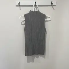 FOREVER 21 リブモックネックノースリーブ グレー Sのサムネイル