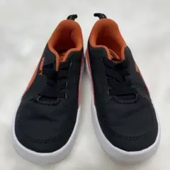PUMA ブラック/オレンジ スニーカー