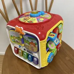 VTech（ブイテック）知育玩具　ハイリンガル知育がいっぱい！おしゃべりキューブ