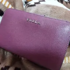 FURLA 二つ折り財布 パープル コンパクトウォレット　人気色　完売品のサムネイル