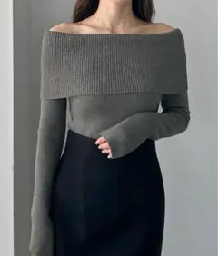 Louere オフショルトップス