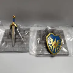 びっくらたまご ドラゴンクエスト ロトのつるぎ ロトのたて 台座付　２個セット