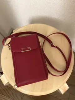 【美品】　MERRIMENT お財布ポーチ　ショルダー　レッド　レザー調