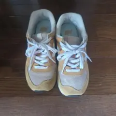 New Balance スニーカー ベージュ/ホワイト