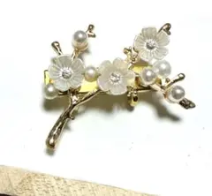 帯留め　帯留　春　桜　花枝　梅　白　キラキラ　帯締め　三分紐　帯揚げ　振袖　着物