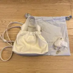 CHARLES & KEITH クリーム ショルダーバッグ S