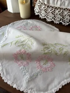 フランスアンティークஐ⋆*優しい花柄刺繍のクロスஐ⋆*