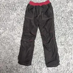 黒のカジュアルパンツ 130cm