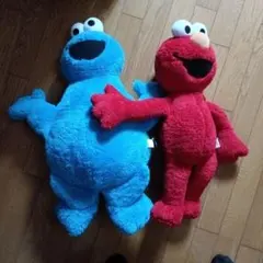 상태좋음 クッキーモンスターとエルモ ぬいぐるみセット