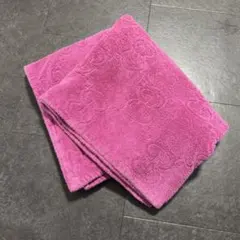GUCCI 大判タオル ピンク 2025年最新】グッチ フェイスタオル＆バスタオルの人気アイテム - メルカリ