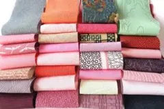 1-23-4 着物小はぎれセット【30枚】正絹ちりめん地他 古布