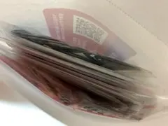 コラージュ素材（赤 ピンク、モノトーン系）