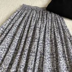 yuito様専用ページ リバティ　モーティマー　ロングスカート
