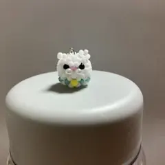 ねこ型ビーズチャーム