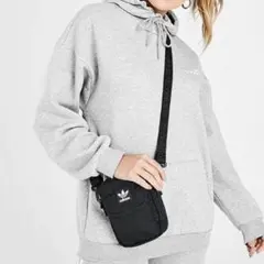 adidas アディダス ショルダーバッグ クロスボディバッグ ポシェット/黒