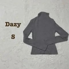 Dazy タートルネック S 万能アイテム　美品　袖長め　着痩せ