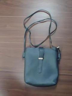 【最終値下げ】 黒ショルダーバック　スマホバック コンパクト ショルダーバック