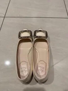 Roger Vivier フラットパンプス アイボリーのサムネイル