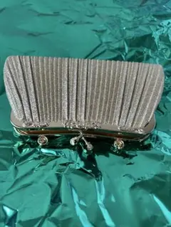 プリーツデザイン パーティーバッグ(新品・未使用)