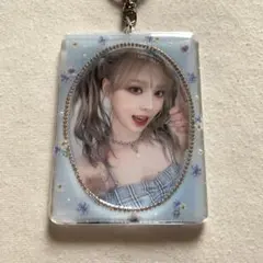 韓国　トレカ　ケース　デコ　レジン　硬質　キーホルダー　キーリング　水色　お花