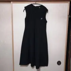 ユニクロ　ポンチワンピース　ノースリーブ　黒　Mサイズ