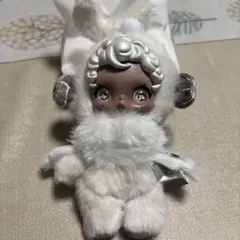 ホワイトぬいぐるみ人形 スカルパンダ