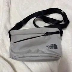 THE NORTH FACE ショルダーバッグ グレーのサムネイル