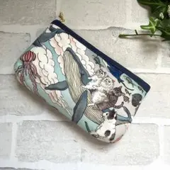 おとぎの国の猫と仲間たち ハンドメイド　フラットポーチ