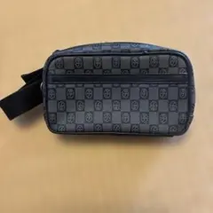 ボディバッグ・ウエストポーチ 黒のチェック柄