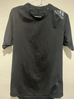 adidas アンダーシャツ　インナー　サイズO